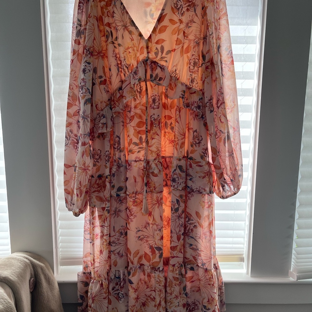 Beautiful Flowing Floral Chiffon Dress - Plus Size 2X